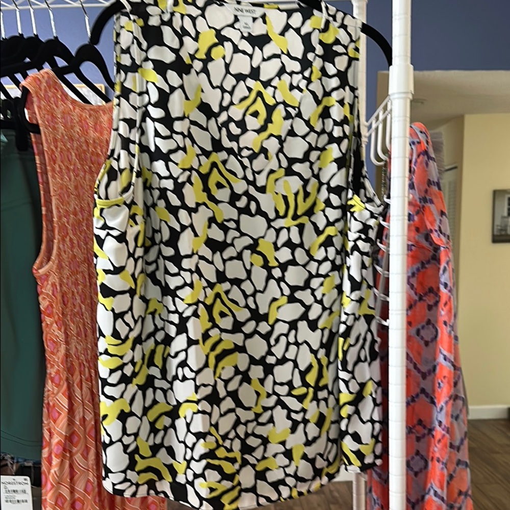 Nine West Black and Yellow Patterned Top